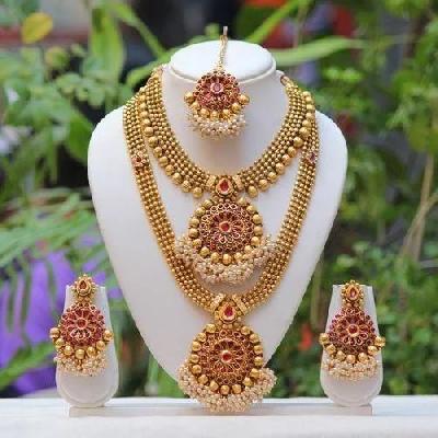 Artificial And Metal Necklaces