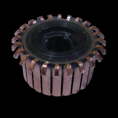 Hooked Commutator