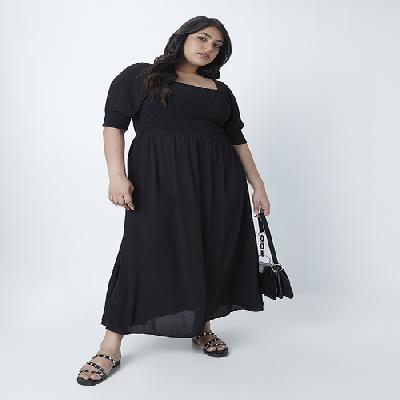 Ladies Dresses, Apparels & Clothings