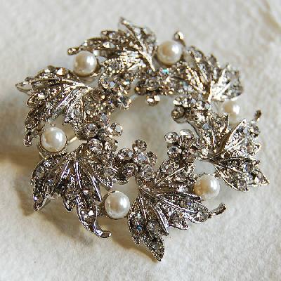 Metal Brooch 