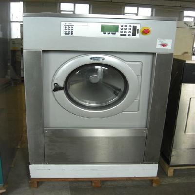 Industrial washing machine