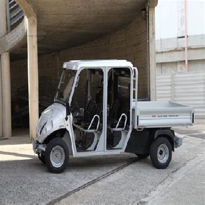 4 seater electric bus