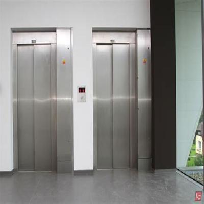 Lift Door