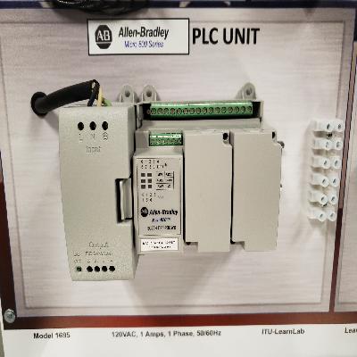 Micro 820 PLC