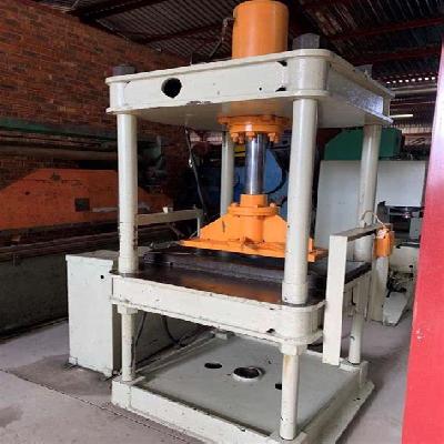 Hydraulic Pillar Press