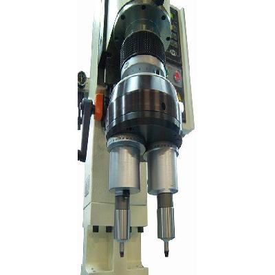 Special Riveting Machine