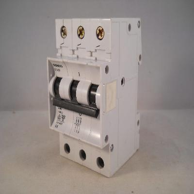 Siemens 32A Triple Pole MCB