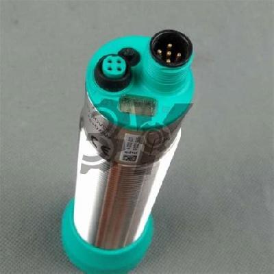 Ultrasonic Sensor UC4000-30GM-IUR2-V15
