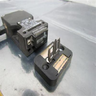 SCHMERSHAL SAFETY SWITCH