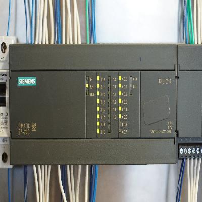 Siemens S7-200 PLC
