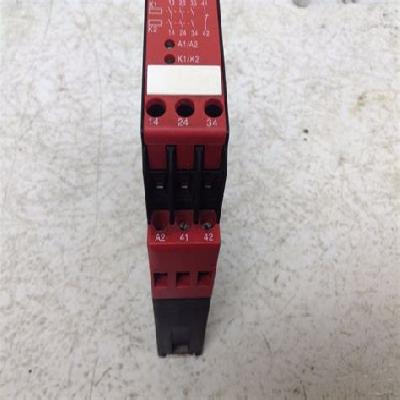 XPS-AX Preventa Safety Relay