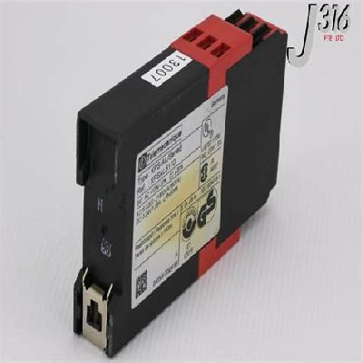XPS AT Telemecanique Safety Relay