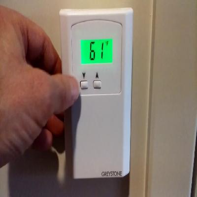 APC-TMS1000DA Johnson Control Thermostat Analog