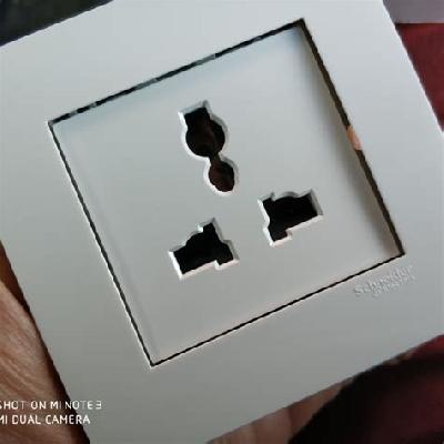 Plug And Socket Box Schneider