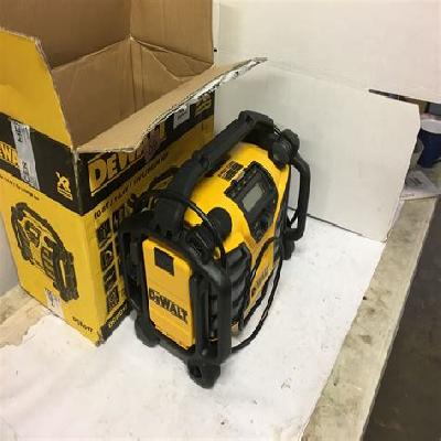 Dewalt DCR017 Li-Ion Compact Radio