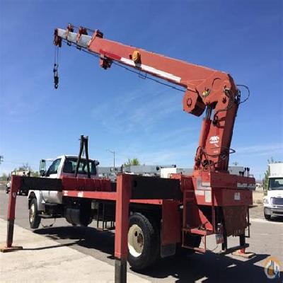 UNIC CRANE