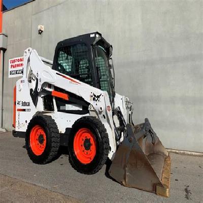 Bobcat S590 Skid Steer Loader