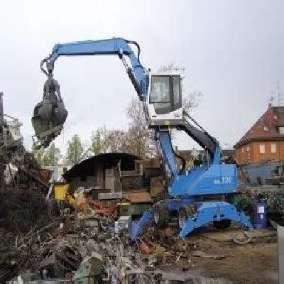 MHL320 D Material Handler - Scrap Machine