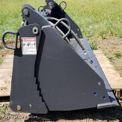 Bucket And Combination Loaders