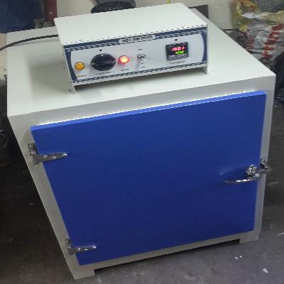 Hot Air Oven Laboratory Type