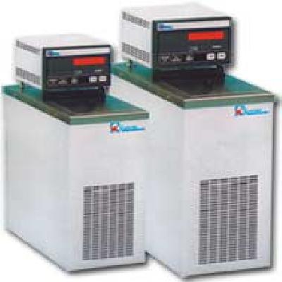 Low Temperature Cryostat Bath