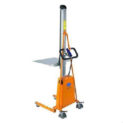 Traction Goods Lift