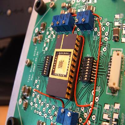 Integrated Circuits INA270AIDR