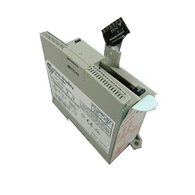 Allen Bradley 1762-OB32T