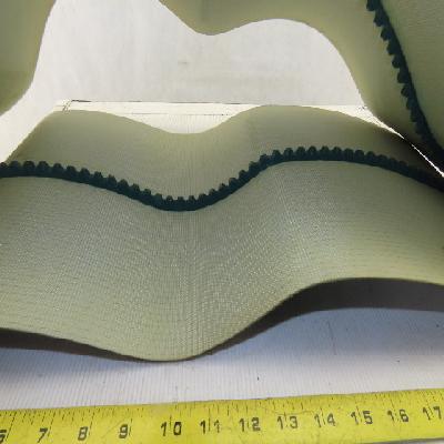 Endless Conveyor Belt with V-Cleats