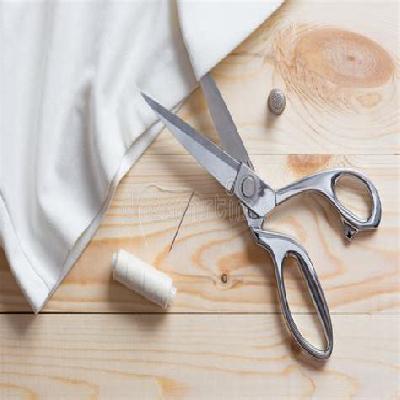 White Cloth Cutting