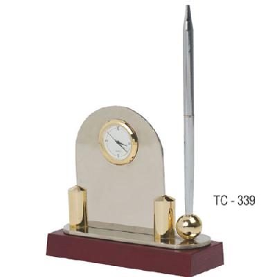 Table Clock Cum Pen Stand