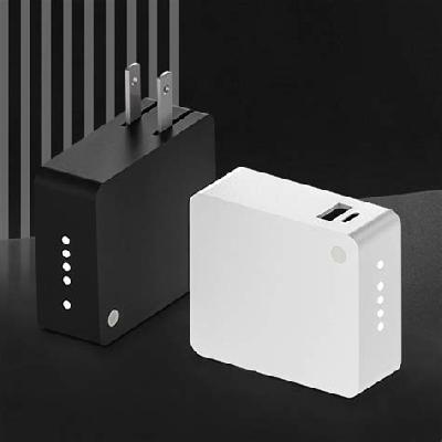 Adaptor Wireless Power Bank with C Output