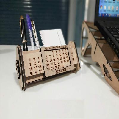 Table Calendar With Pen Stand