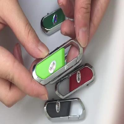 32 GB Carabiner Hook Pen Drive