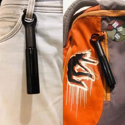 Hook Sanitizer Sprayer Black 20 ML
