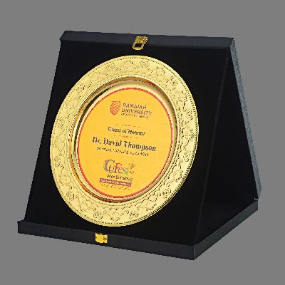 Round Wooden Memento .