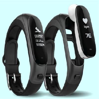 Soulfit Sonic Fitness Band V08 activity tracker with detachable Bluetooth earpiece