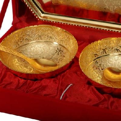 Gold plated bowl set