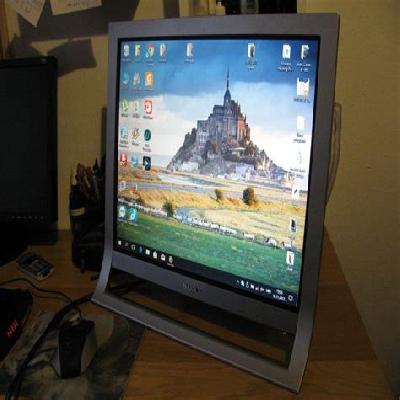 Sony HS95 19 Inches TFT Monitor