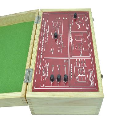 Pulse Width Modulation And Demodulation Trainer