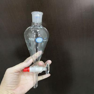 Separating Funnel Glass