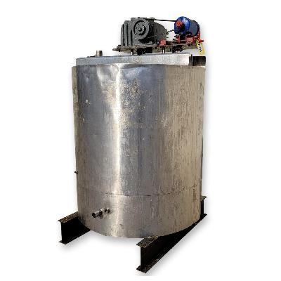 SS Tank With Agitator