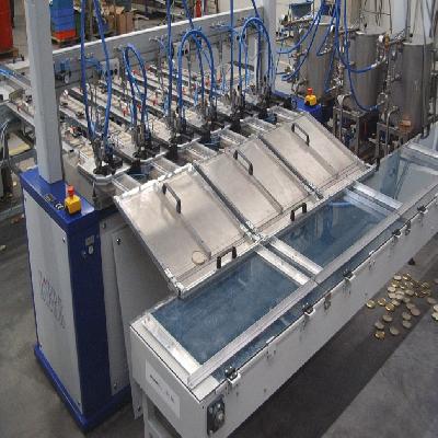 Cap Lining Machine 