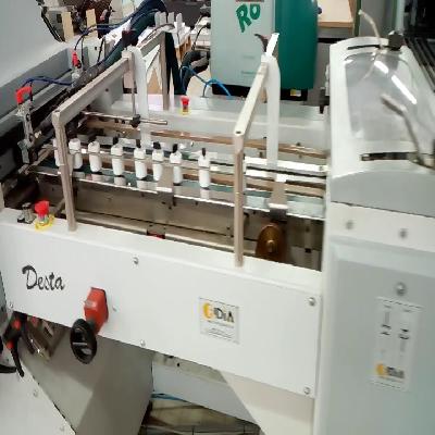 Hot Melting Gluing Flap Closure Machine