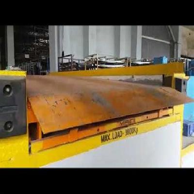 9.0 Ton Dock Leveler