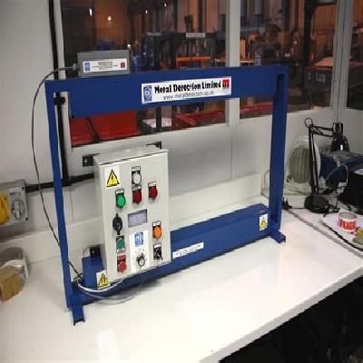 Metal Detector Conveyor