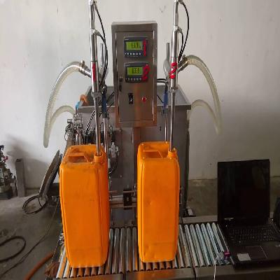 Mobil Oil Filling Machine