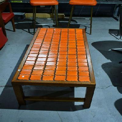 Glaze Line Tile Turner Table
