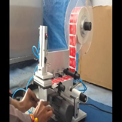 Flat Bottle Semi Automatic Labelling Machine