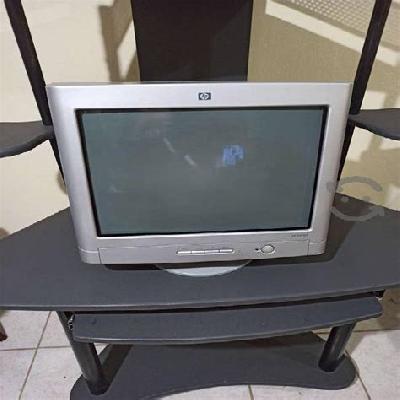 HP CRT Multimedia Base CRT Monitors